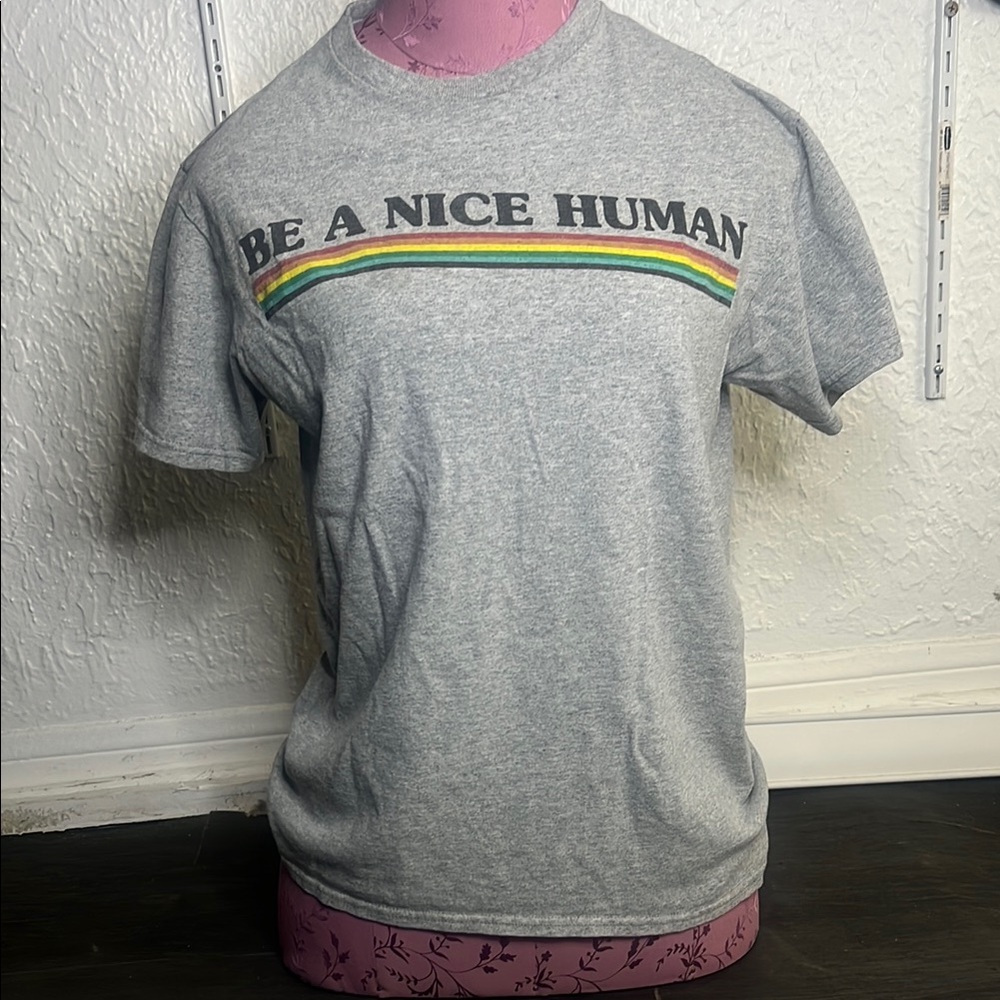 Gray Graphic T-Shirt - Be A Nice Human